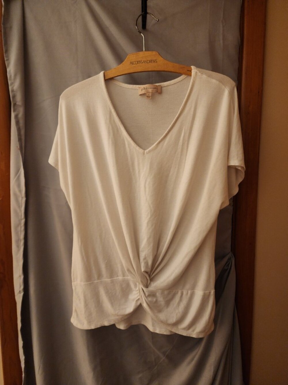 Philosophy Women’s Large Ivory Modal Twist Front V-Neck Top